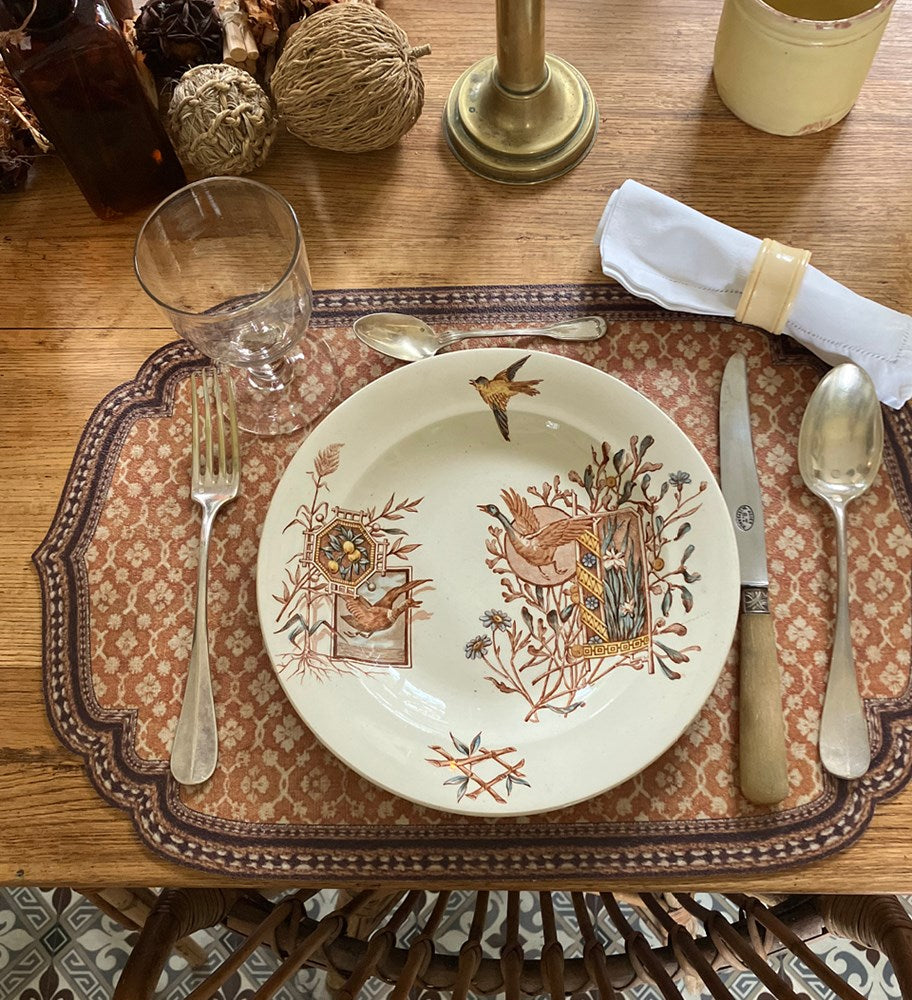 BEIJA FLOR - Jaipur Amber Cutout Vinyl Placemat