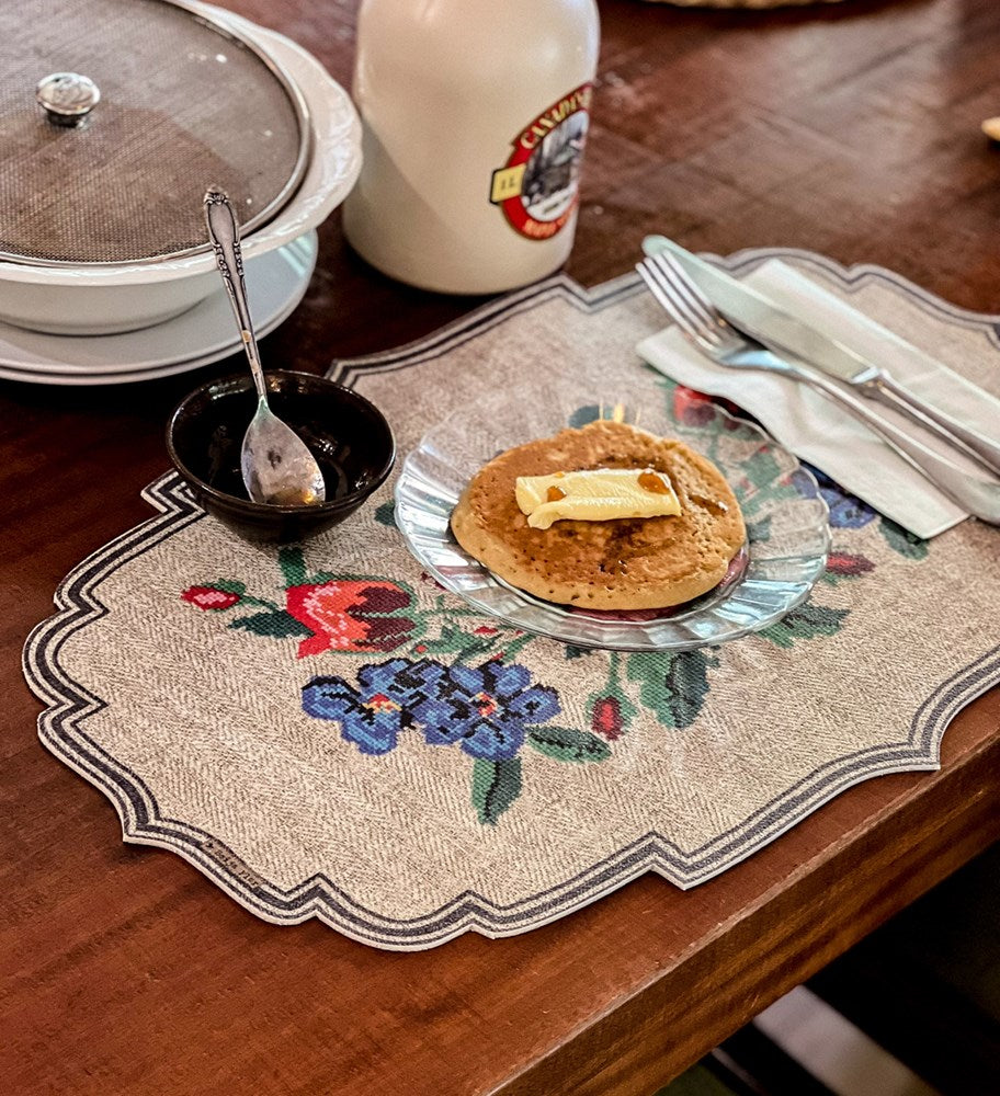 BEIJA FLOR - Gobelin Beige Cutout Vinyl Placemat