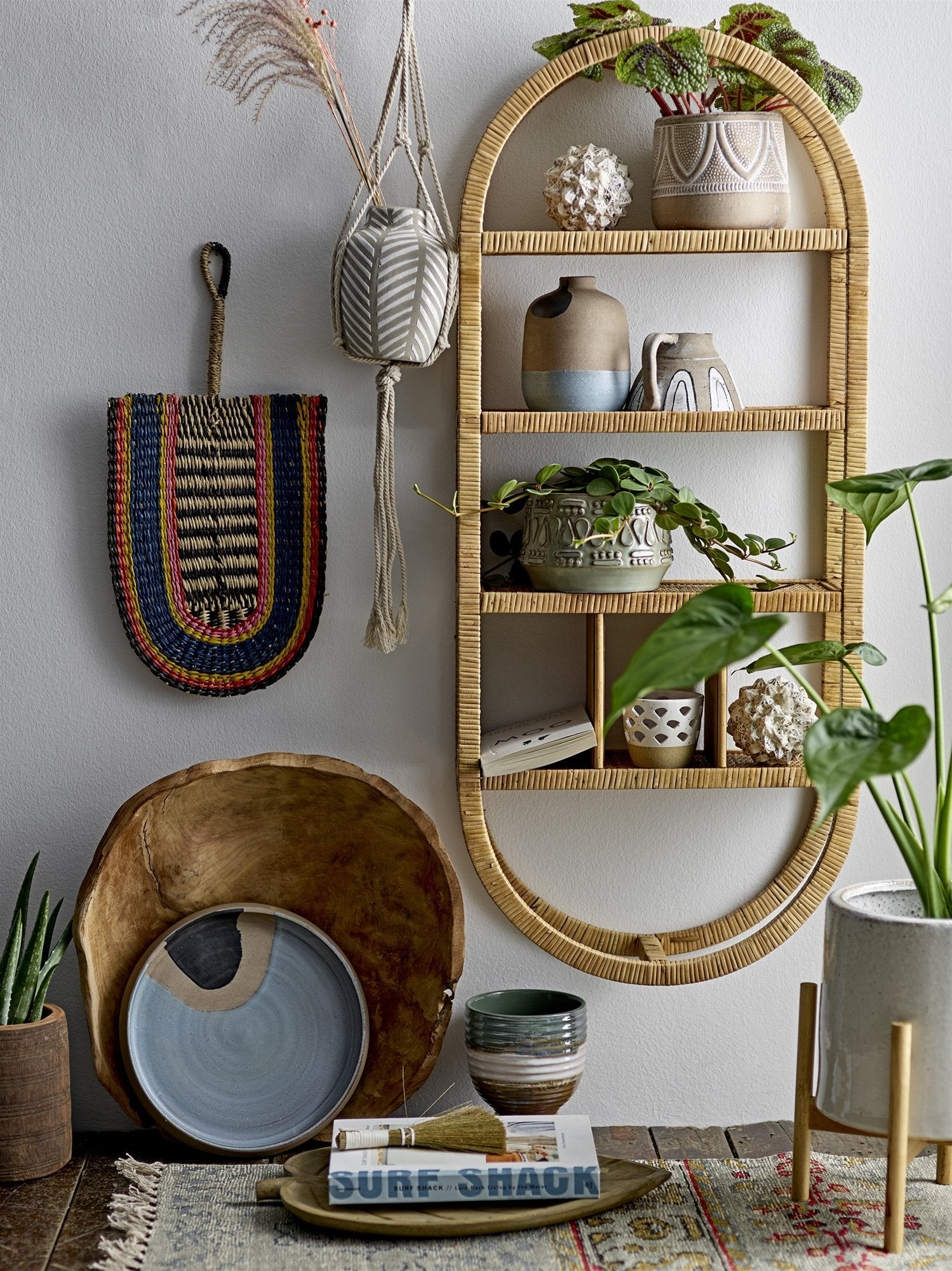 Shop online for the latest trends in pots & planters, from the Danish brand Bloomingville. For the very best in Nordic home décor and interior styling you can’t go past our large selection of unique Scandi indoor pots and planters. Pick your style!