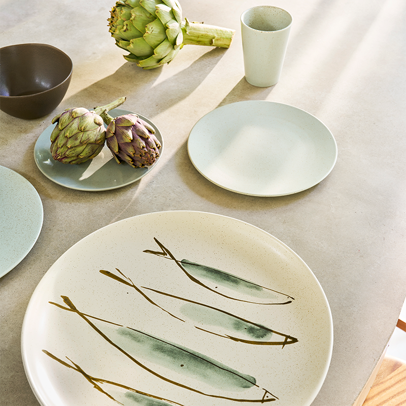 UNC- OGAWA Fish Serving Plate - d.35 cm