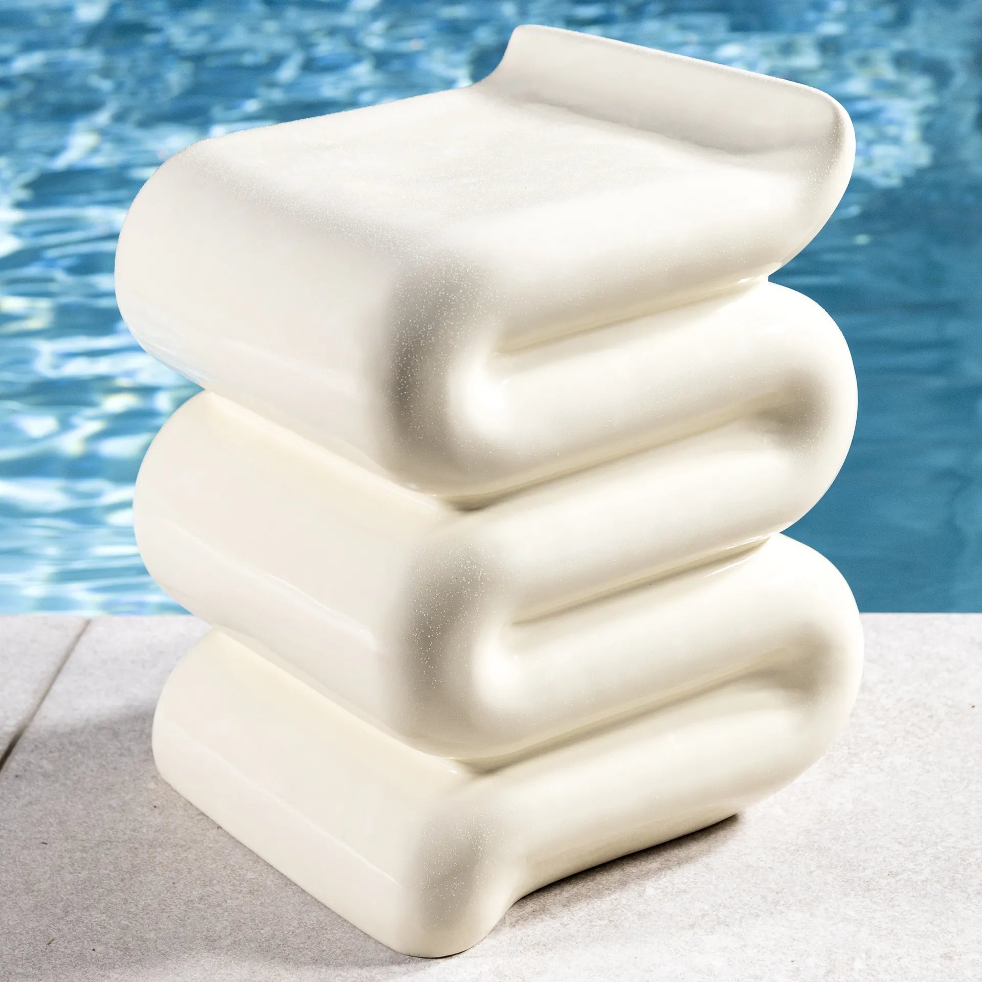 KLEVERING-Pillar whip off white