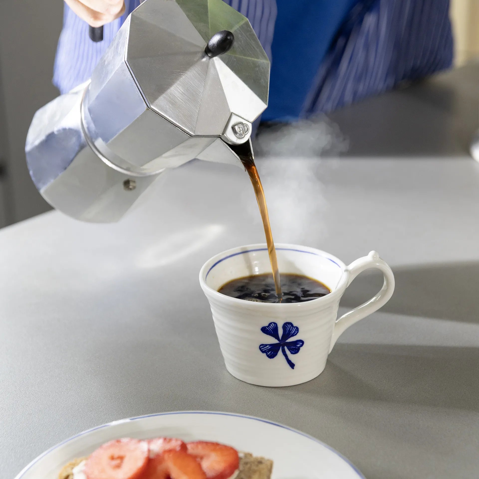 klevering anouk clover espresso cup handmade ceramic coffee moment