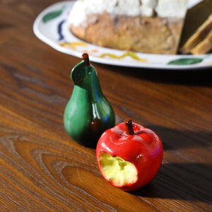 KLEVERING-Salt & pepper haines apple pear on dining table