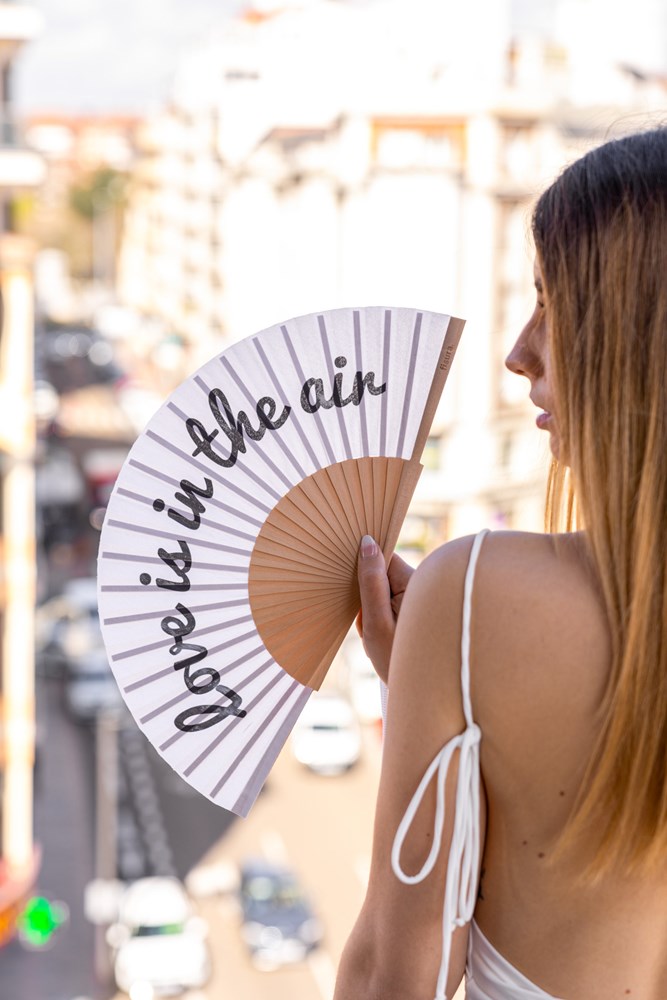 Hand Fan w/ Gift Box "Love is in the air" black and white