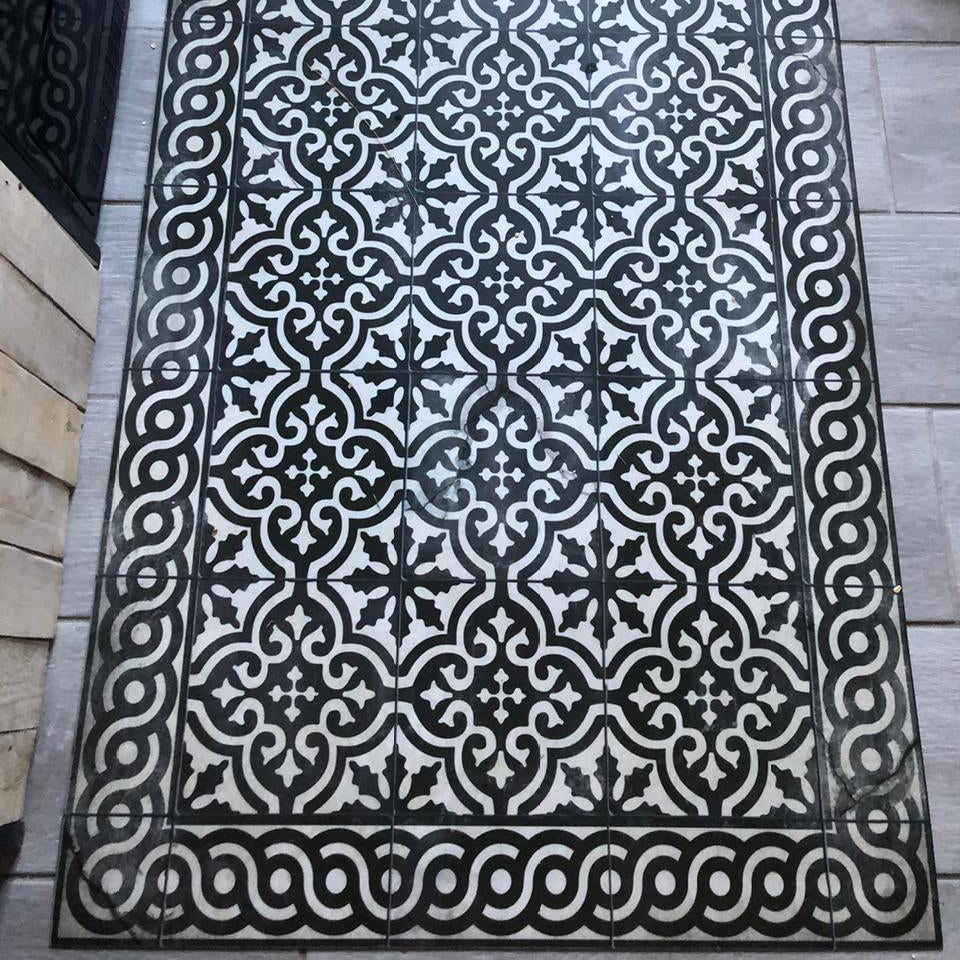 BEIJA FLOR - Mountain B&W Antique Vinyl Rug