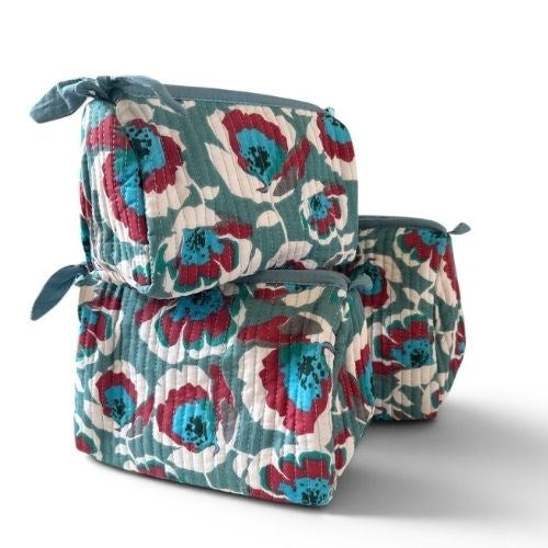 VOYAGE Bonnie set of 3 toiletry and makeup bags in teal and red floral block-print quilted cotton
