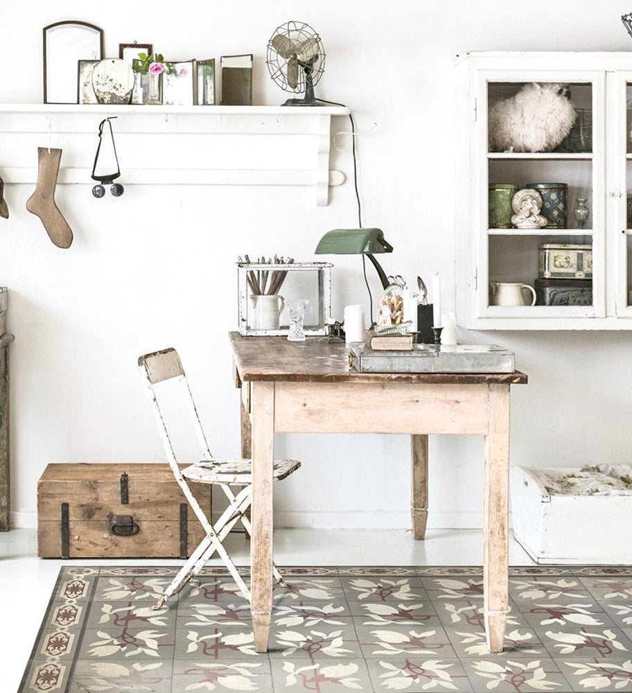 BEIJA FLOR-Magnolia Smoked Antique Vinyl Rug