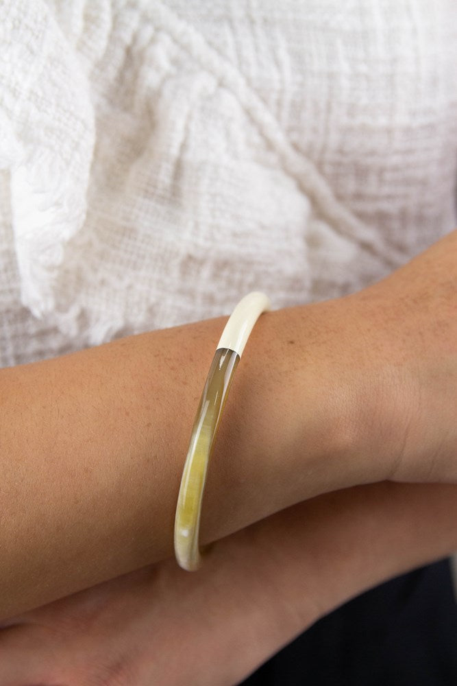 Solo Ivory bangle