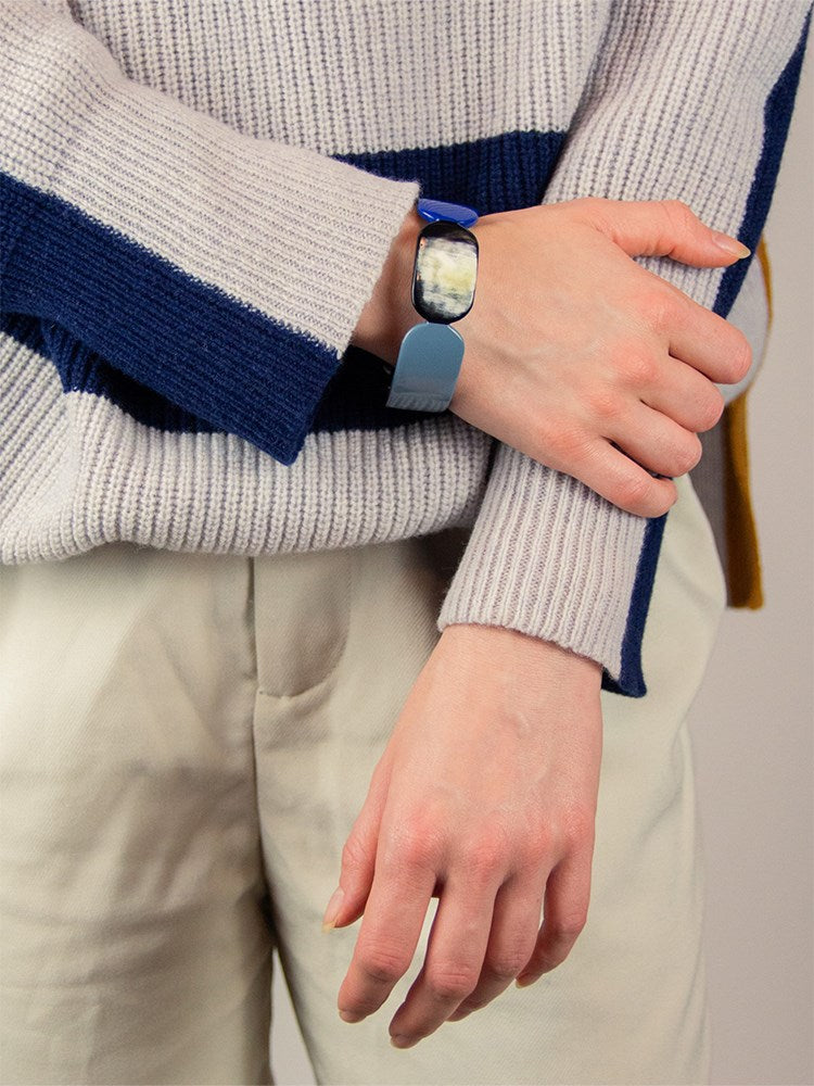 Venus Black & Blue Bangle - Ma Poesie